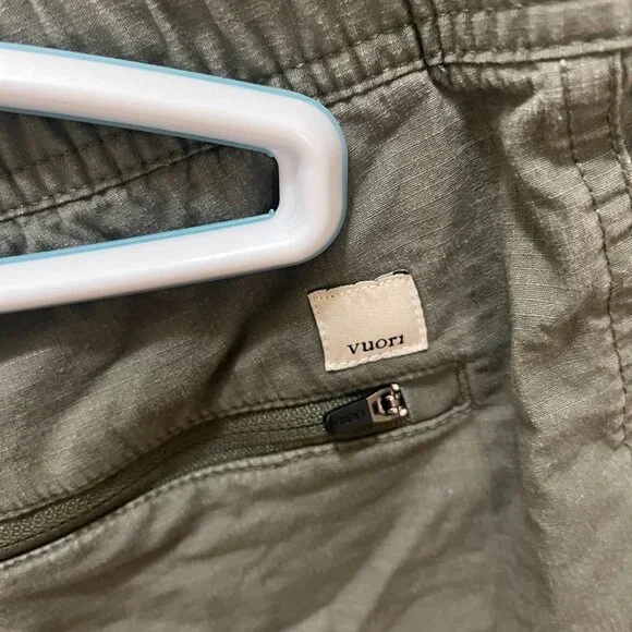 Vuori Green Hiking Shorts - Picture 4 of 5